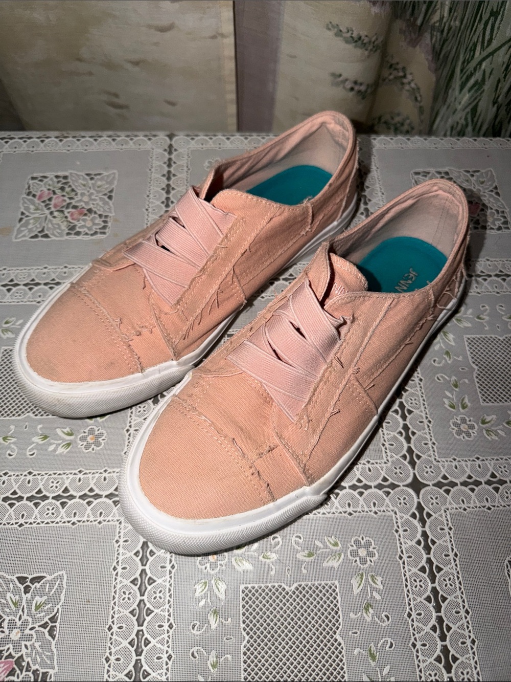 Jenn Ardor Blush Canvas Slip-On Sneakers with White Soles